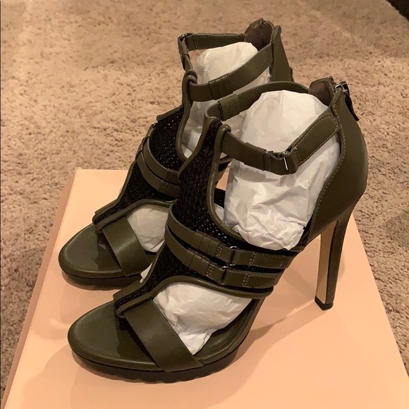 Shoes - Picture 2 of 3